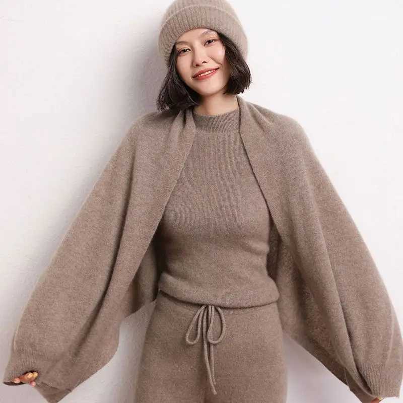 Elegant Versatile cashmere shawl suitable for women warm soft solid color raincoat packaging and scarf short raincoat in winter W240921