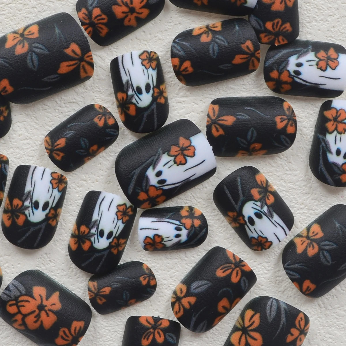 24pcs Short Square Matte Press On Nails SetFloral Ghostly Holiday Elements - Halloween Dark Forest Themed Fake Nails Kit 240914