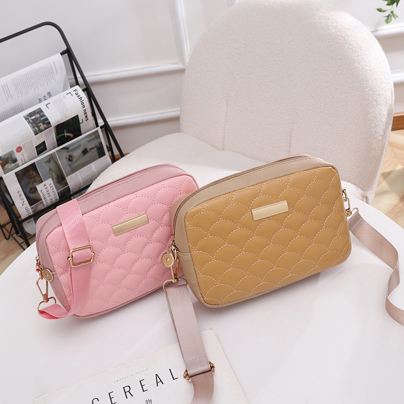Designer Fashion Embroidered Bag Mobile Phone Bag Womens Bag Small Fragrant Style Shoulder Bag Womens Crossbody Bag Luxury Shoulder Bag CRD2409211