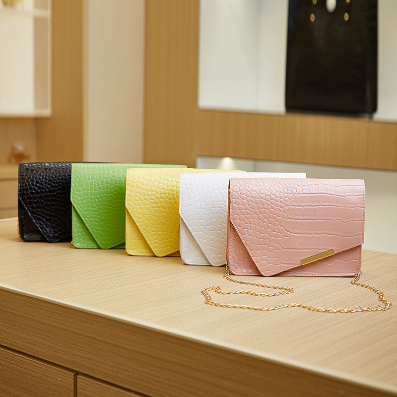 Womens Crossbody Bag Ladys Shoulder Small Portable Bag New Style Small Square High-capacity Bag Niche Fashion Mobile Phone Bag DED2409218