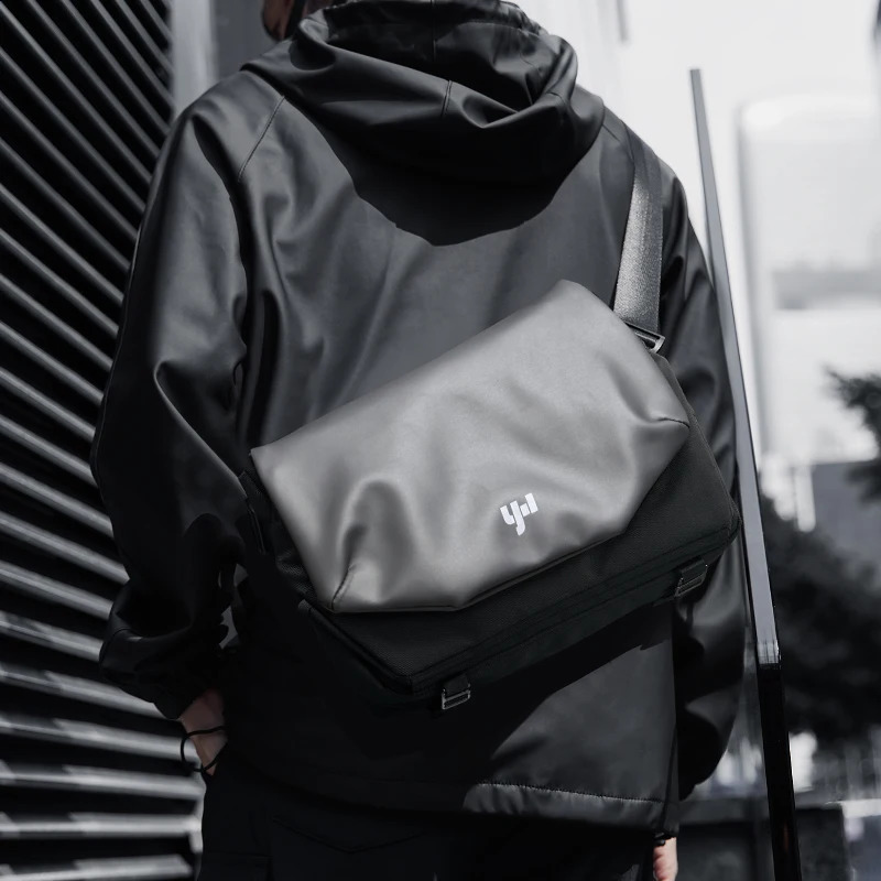 Mens messenger bag waterproof cross body suitable for 97inch iPad portable shoulder travel bicycle 240919