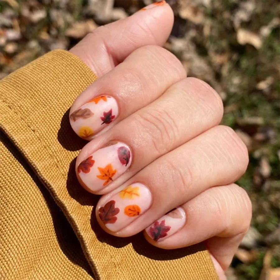 24Pcs Short Square Press on Nail Fiery Red Maple Leaves Gentle Falling leave Fake Nail Autumn and Winter wearable Nail for Women 240914