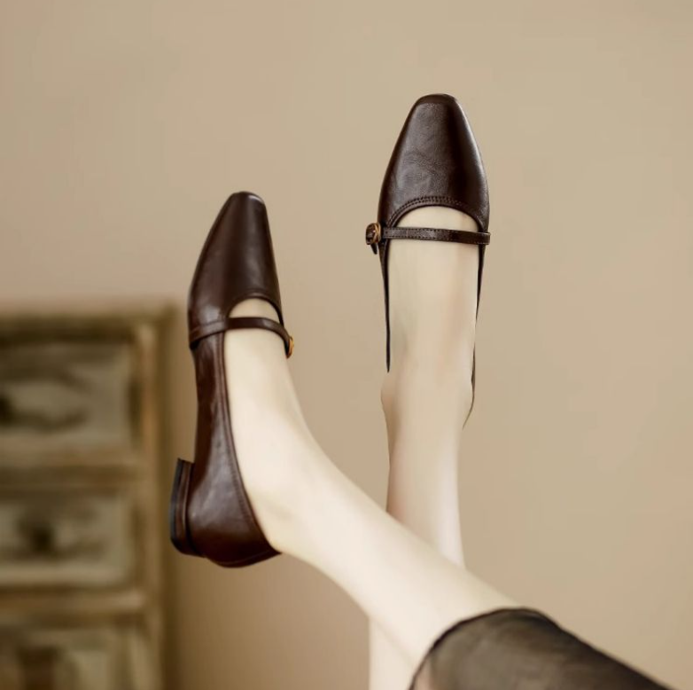 Women Shoes Vintage Flat Bottom Comfort Soft Sole Pointed Toe Sexy Style Simple Design Fashion Triple Black Brown fashion