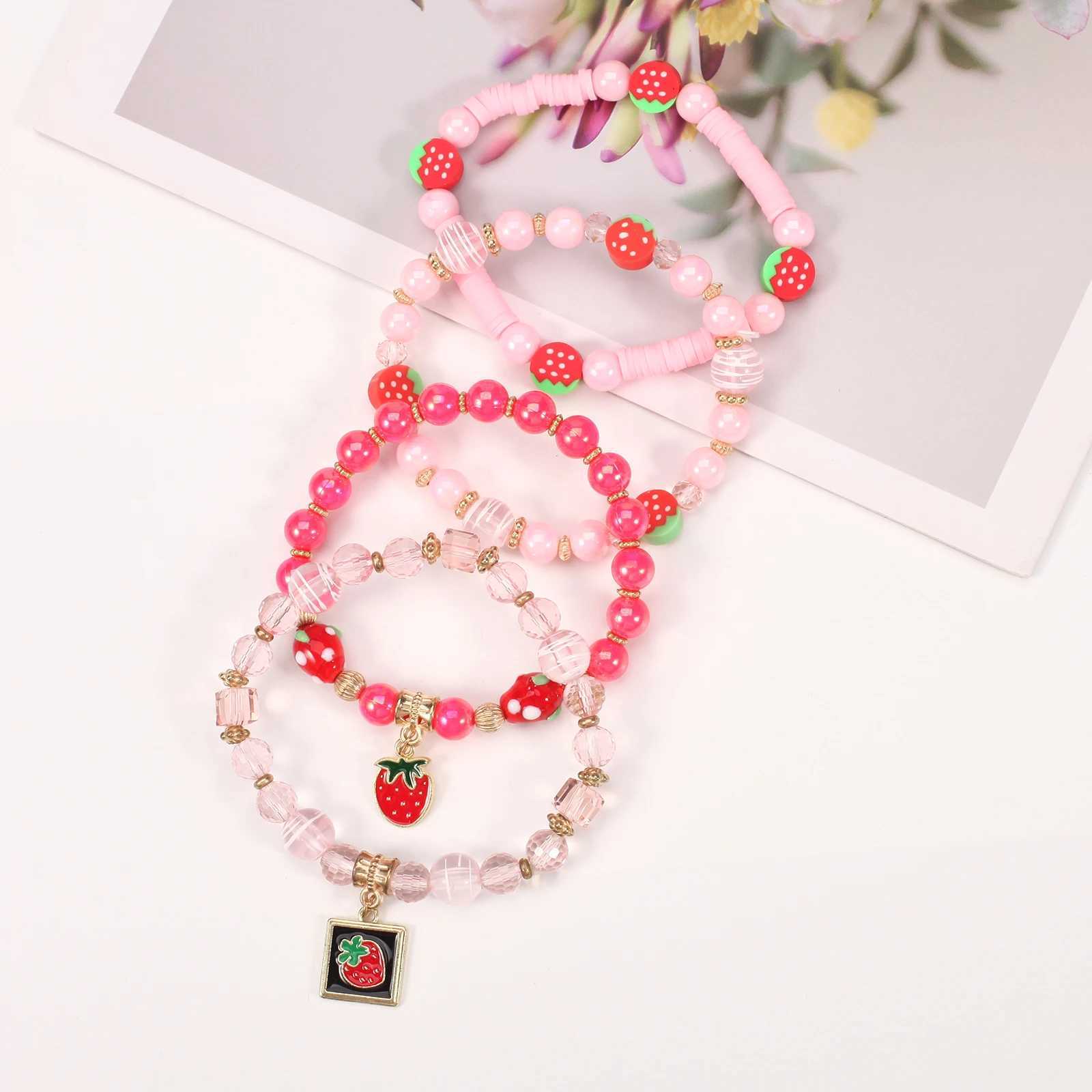 Strawberry Pendant Pink Beads Multilayer Stretch Bracelet Cute Fruit Design Hand Decoration Gift For WomenX240921