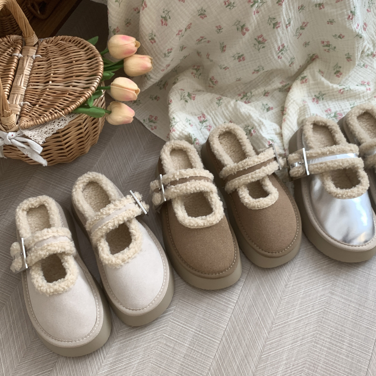 Women Slippers Boots Fleece Winter Warm Fashion Wear Thick Sole Increase Height Slip On Triple Apricot Beige Sier Free shipping