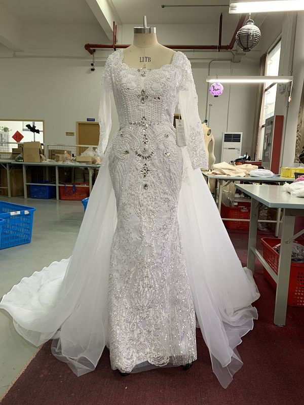 Fall Mermaid Wedding Dress Elegant One Shoulder Lace Applique Sweep Train Bridal Gowns Upscale Custom Made