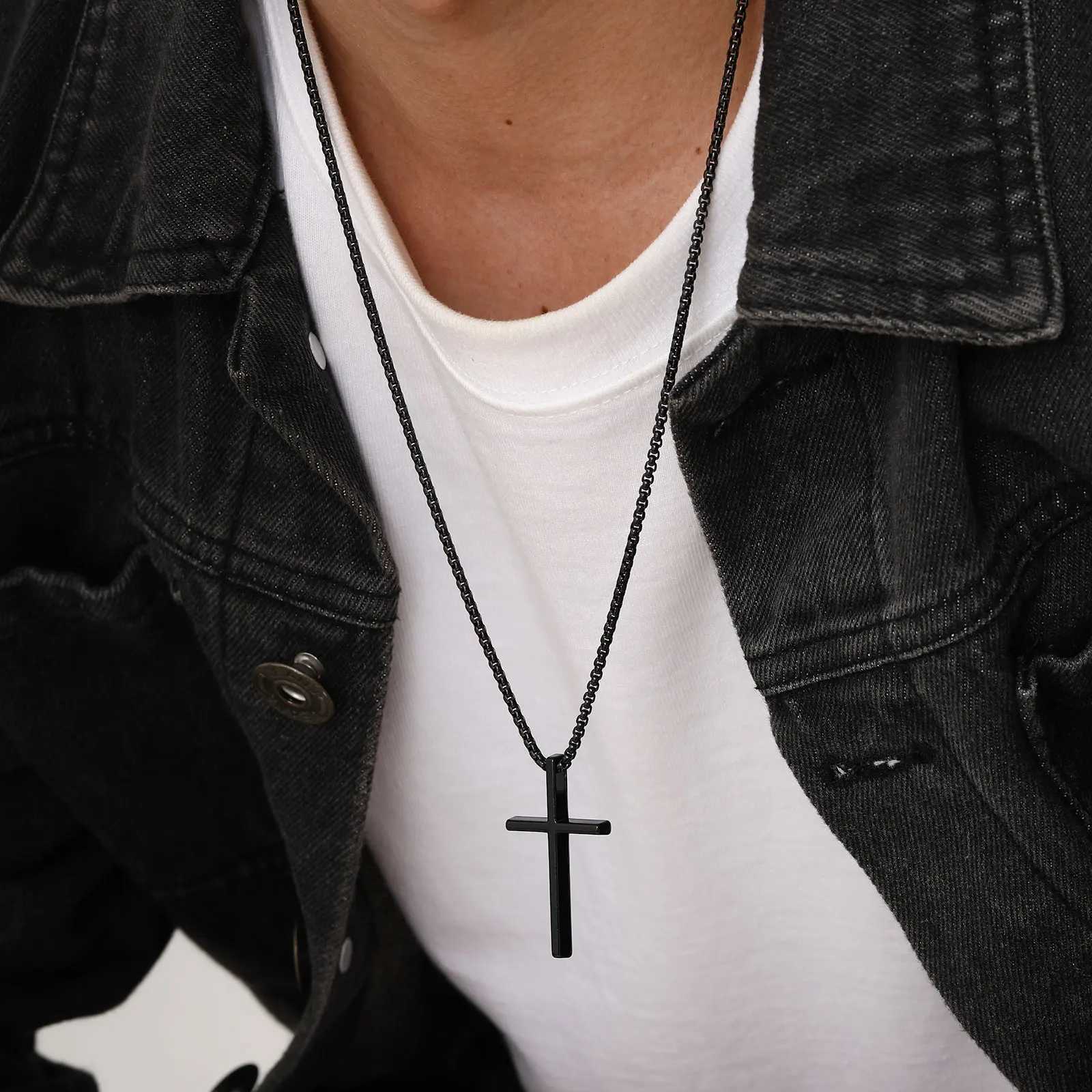 Vnox mens cross necklace silver plain cross pendant necklace with stainless steel box chain W240918