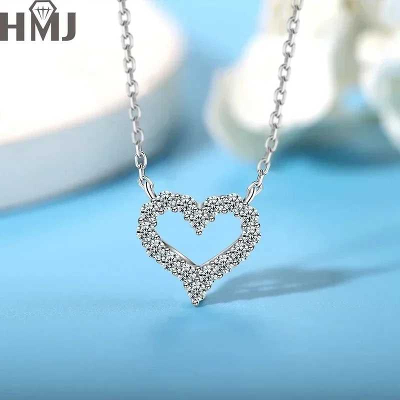HMJ Moissanite necklace heart-shaped womens pendant 925 silver necklace womens party chain brides exquisite jewelry W240918