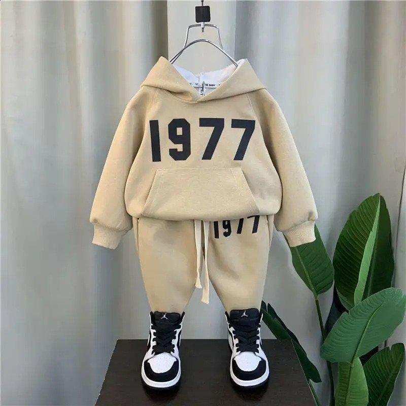 Fashion Letter Childrens Sets Boys Clothes Cotton Kids Sweater Pant 2Pcs Set Spring Autumn Childrens Hooded Sweater 240920