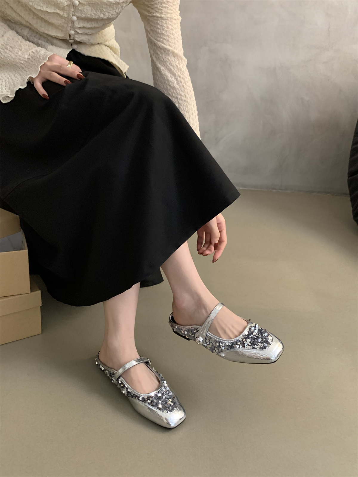 Casual Shoes for Women - Soft Sole Flat Bottom Closed Square Toe France Gentle Style Triple Black Sier 27dc