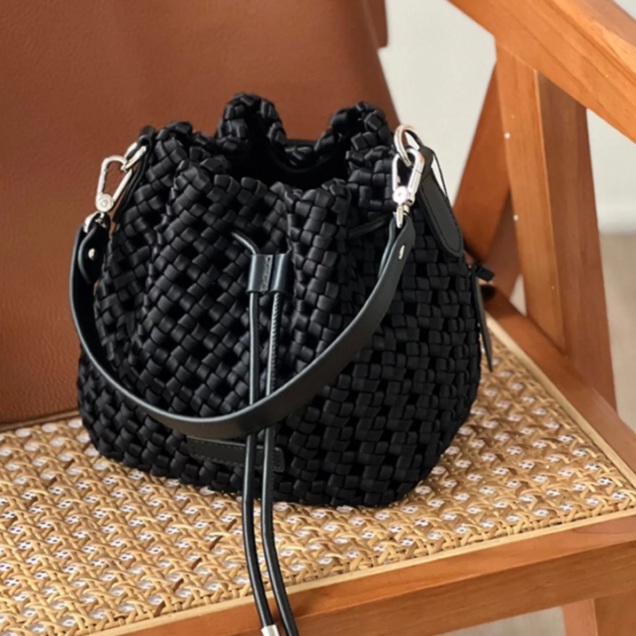 Designer Hollow Handbag Bags Original Women Bag TLXT High Quality Hand Woven Bucket Bag Youth Women's Tote Crossbody Bag