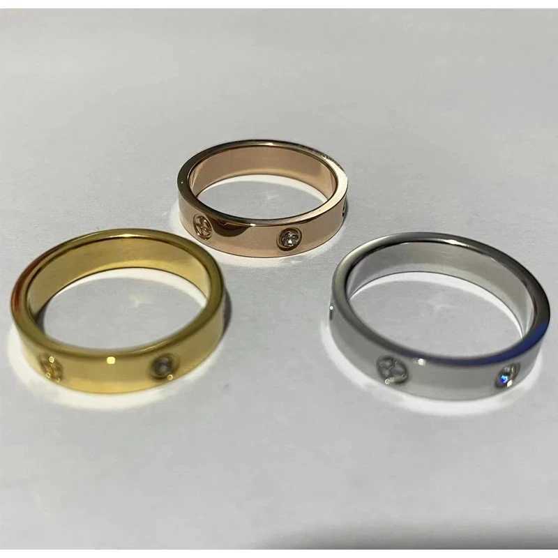Trendy Stainless Steel Rose Gold Color Love Ring for Women Men Couple CZ Crystal Rings Luxury Brand Jewelry Wedding GiftX240921