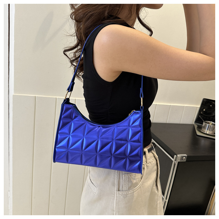 New diamond patterned embroidered underarm women's bag High end practical handbag fashionable shoulder bag