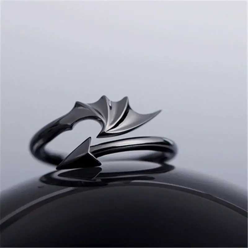 Korean Personality Simple Wing Geometry Ring Couple Open Adjustable Index Finger Ring For Woman Fine Jewelry AccessoriesX240921