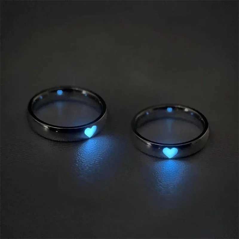 Fashion Love Heart Luminous Couple Ring For Women Men Glow In Dark Adjustable Finger Rings Jewelry Gift Party Wedding CreativeX240921