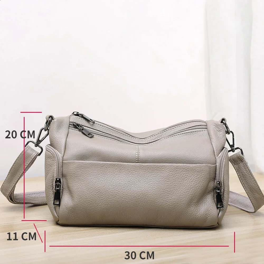 High Quality Cow Leather Womens Shoulder Crossbody Bag Genuine Leather Underarm Bag Ladies Commuting Large Capacity Tote Bag 240909