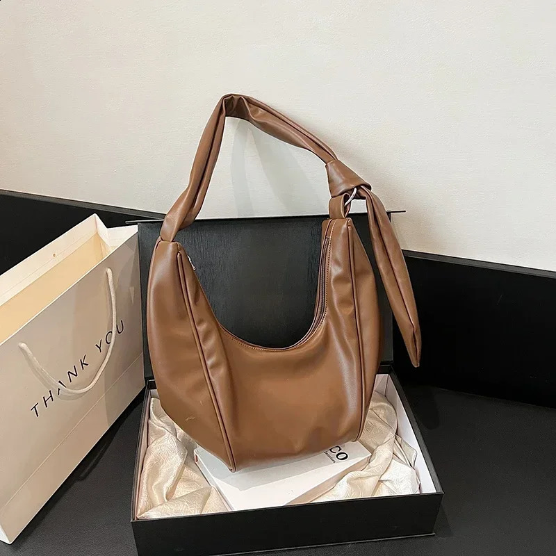 Relaxing Commuting Underarm Bag for Women Autumn Style Large Capacity Shoulder Bag Crossbody Dumpling Paket 240909