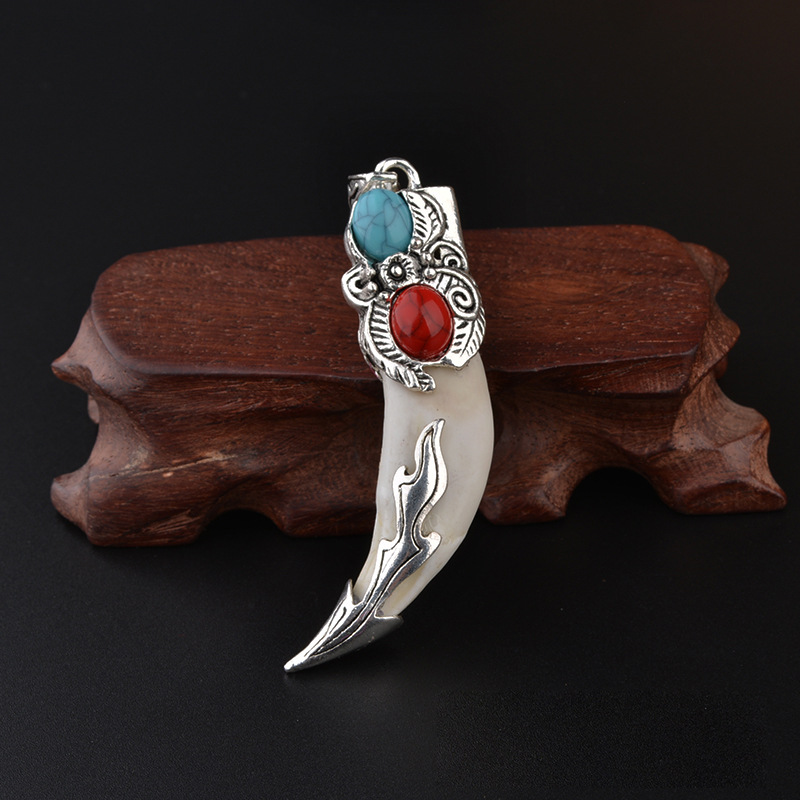 Wolf tooth necklace titanium steel men's and women's versatile domineering pendant ornament vintage long chain Free shipping