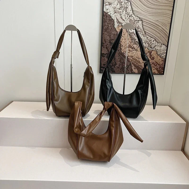Relaxing Commuting Underarm Bag for Women Autumn Style Large Capacity Shoulder Bag Crossbody Dumpling Paket 240909