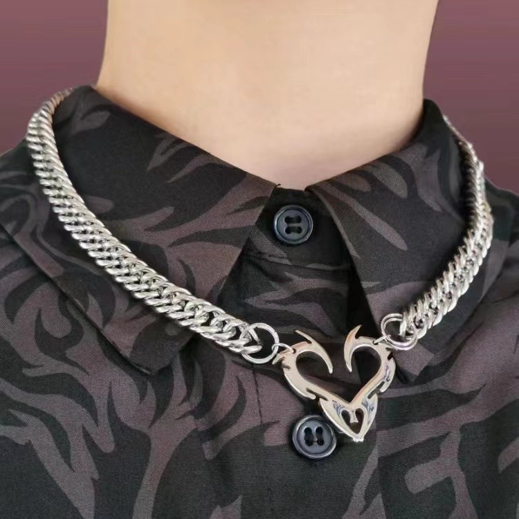 Fashion niche design all-over titanium steel totem love pendant men's and women's ins hip-hop jewelry Free shipping