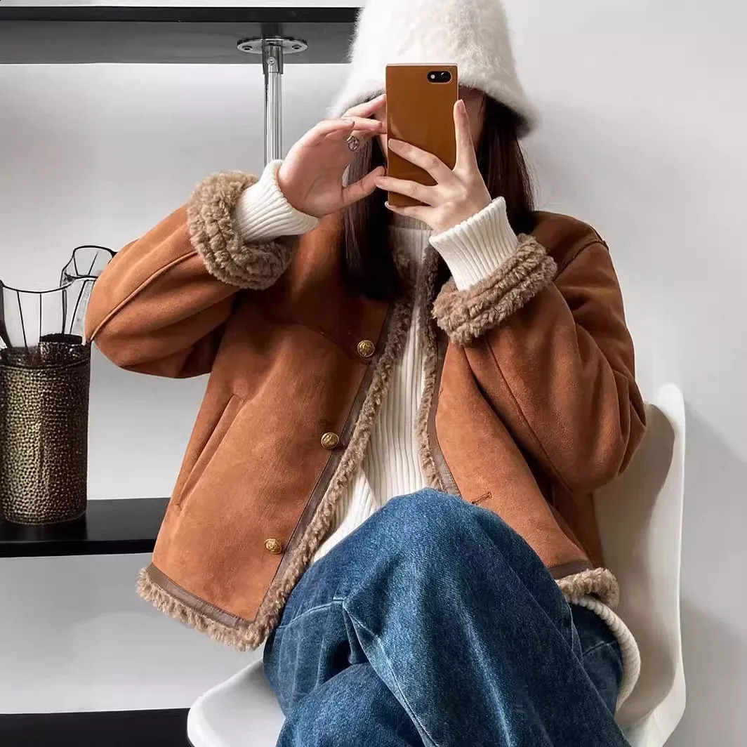 Winter Lamb Wool Fleece Jacket For Women Tweed Style Cropped Petite Leather Chamois Thick Sleeveless Warm Coat 240918