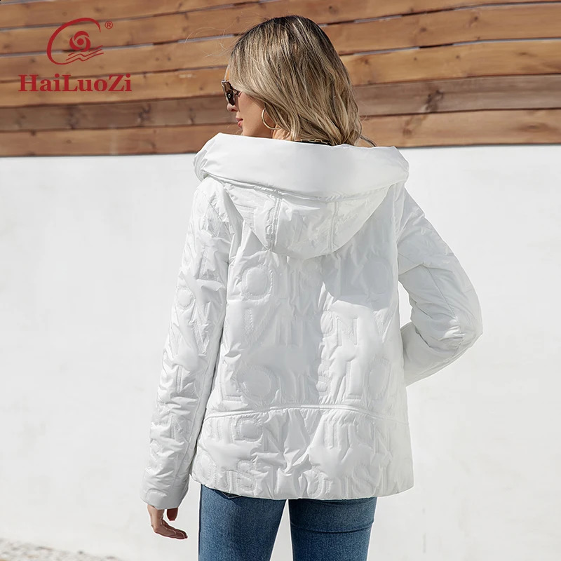Hailuoqi Spring Womens Jacket Hooded Splicing Coat Windproof and Warm Park Elegant 7051 240918