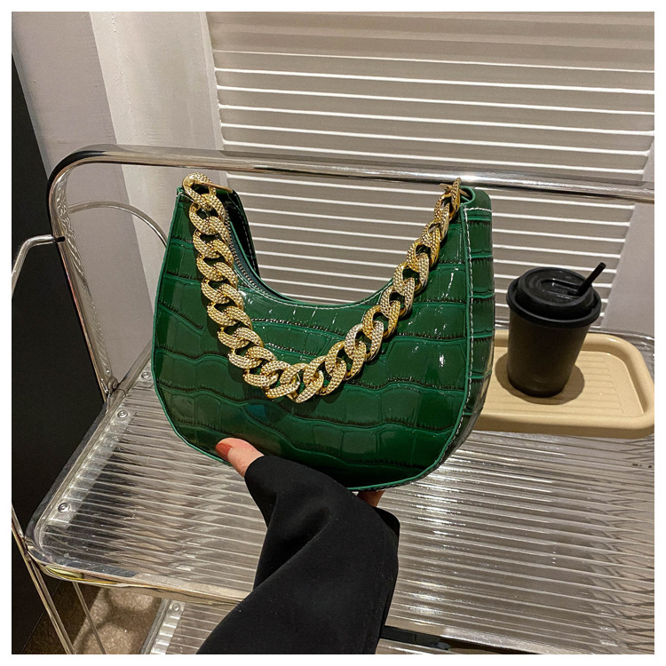 Crocodile patterned chain bag Trendy texture new stone patterned underarm bag fashionable and simple shoulder bag