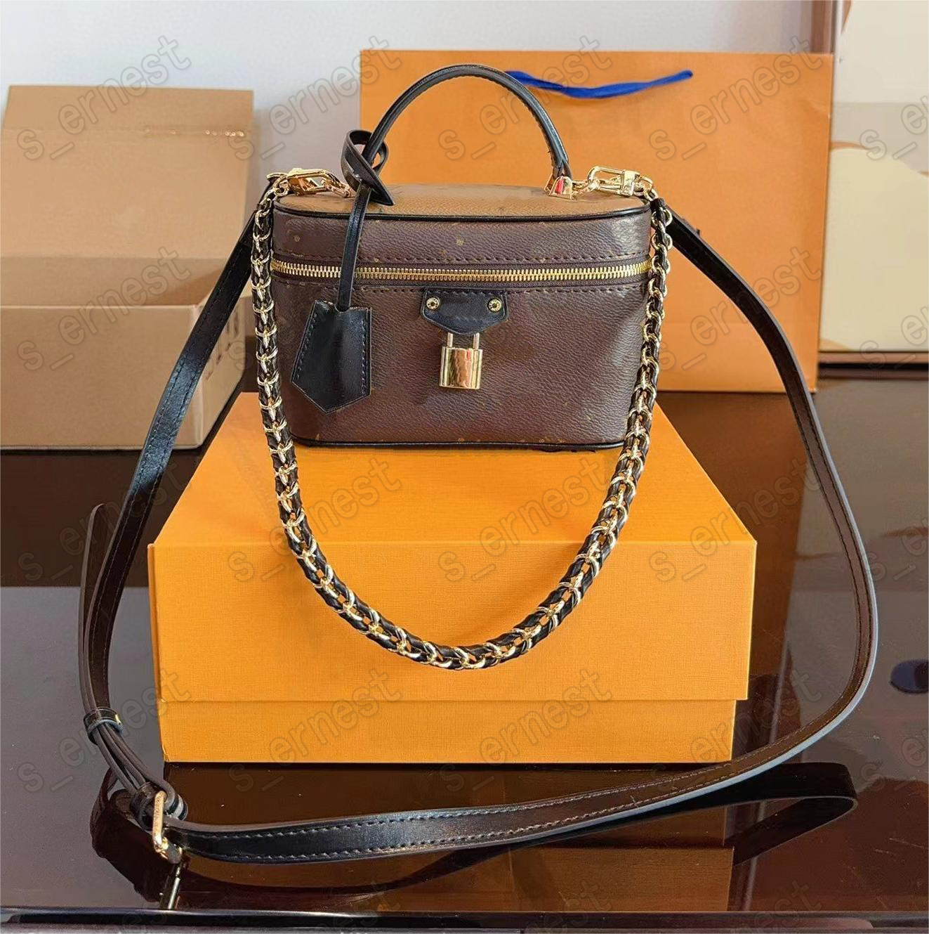 Designer vanity chain pouch tote Cosmetic Bags Fashion Makeup Bag Women Travel Pouch Ladies Purses Handbags