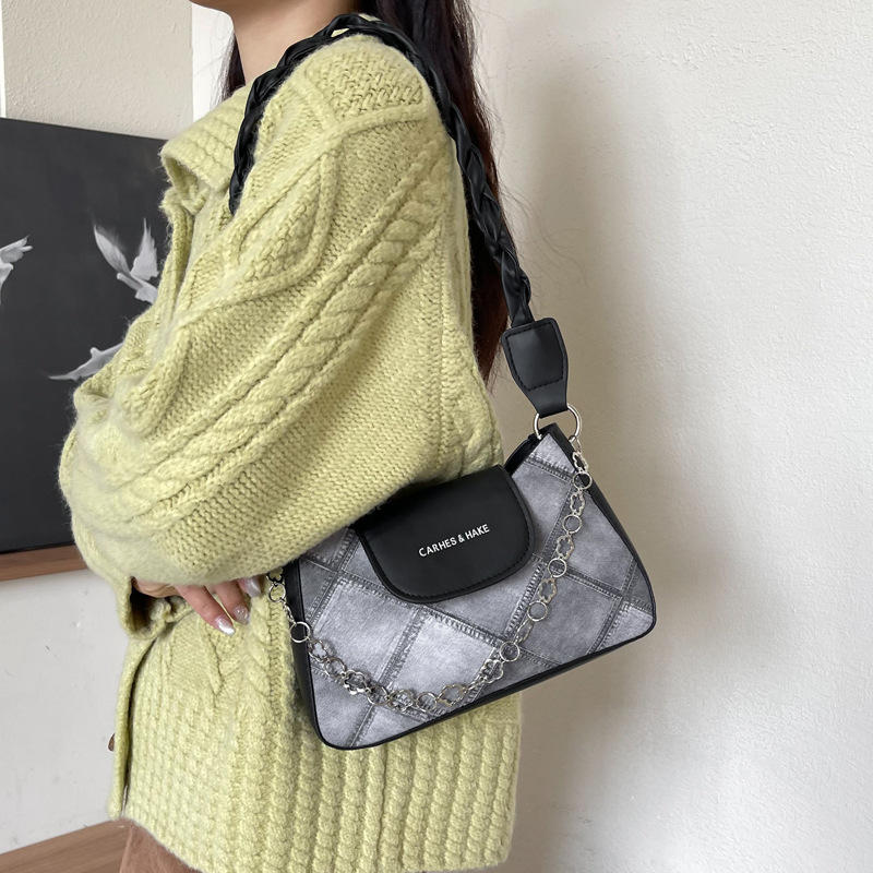 2025 Designer new 3 stylish 2024 minimalist shoulder for women Casual and trendy underarm small square bag