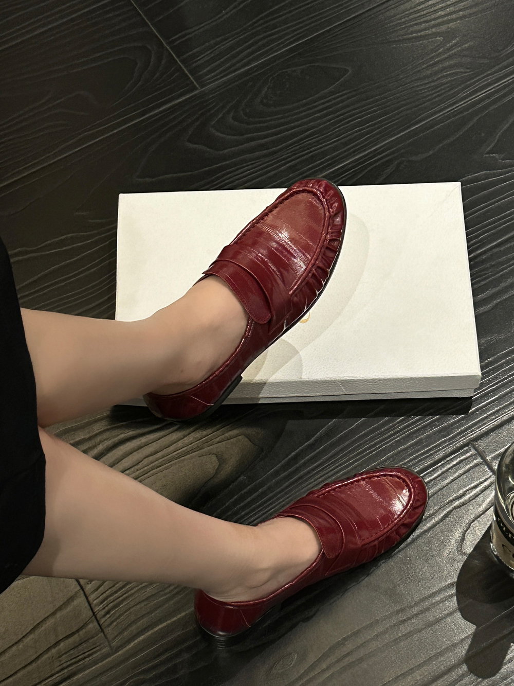 Fashion Women Flats Loafers Dance Shoes Black White Gold Red Shallow Slip On Mary Janes Flat Low Heeled Autumn Winter Office 39