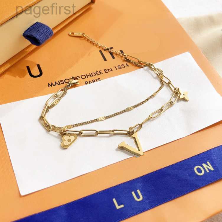 Designer Classic Brand Bracelets Chains Gold Bracelet Letter Love Jewelry Clover Bracelet Vintage Design Jewelry stainless steel Bnagle Gifts With Box
