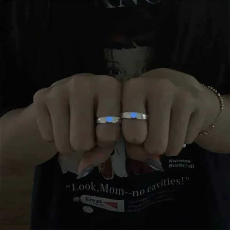 Fashion Love Heart Luminous Couple Ring For Women Men Glow In Dark Adjustable Finger Rings Jewelry Gift Party Wedding CreativeX240921