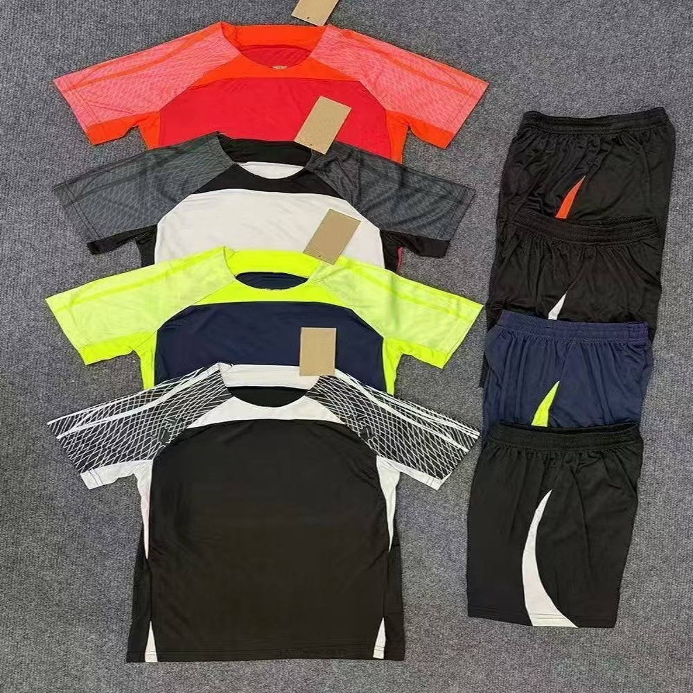 Summer mens sport tracksuit two-piece suit fitness set jogging running shirt shorts quick dry mesh tracksuits gym football suit jersey sportswear basketball t-shirt