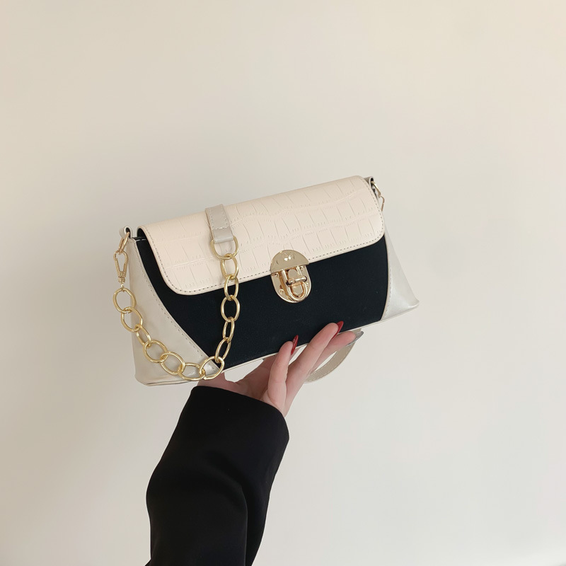 2024 new fashionable high-end chain shoulder small square retro versatile armpit bag acfe