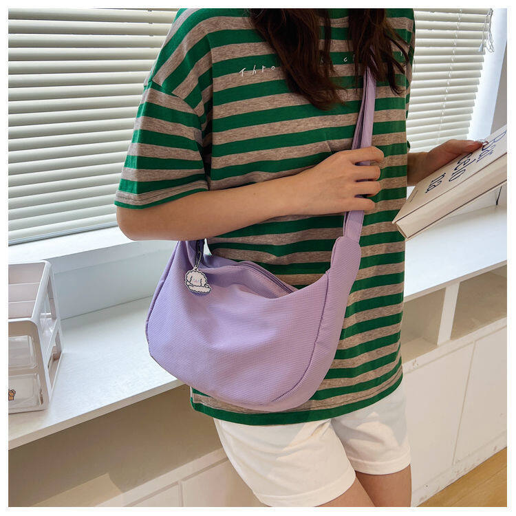 Korean Version All-Match Crossbody Bag Student ins Japanese Shoulder Haruku Simple Waffle Casual Art Messenger Solid Color Dumpg bag