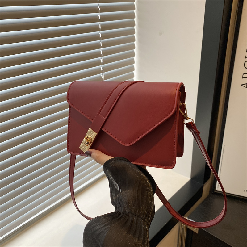 Advanced texture new large capacity versatile bag anti splash shoulder bag