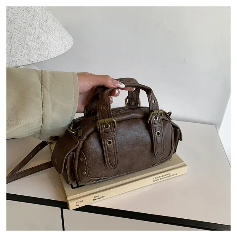 Maillard Boston Handbag Women Retro Motorcycle Bag Handbag Versatile Mini Hand-held Shoulder Crossbody Bag Paquete 240909