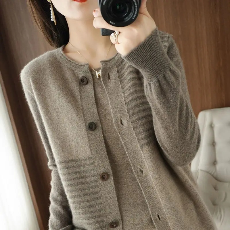 Autumn Winter Temperament Striped Knitting Cardigan Coat Ladies Fashion Patchwork O-neck Sweater Women Clothing Vintage Tops 240918