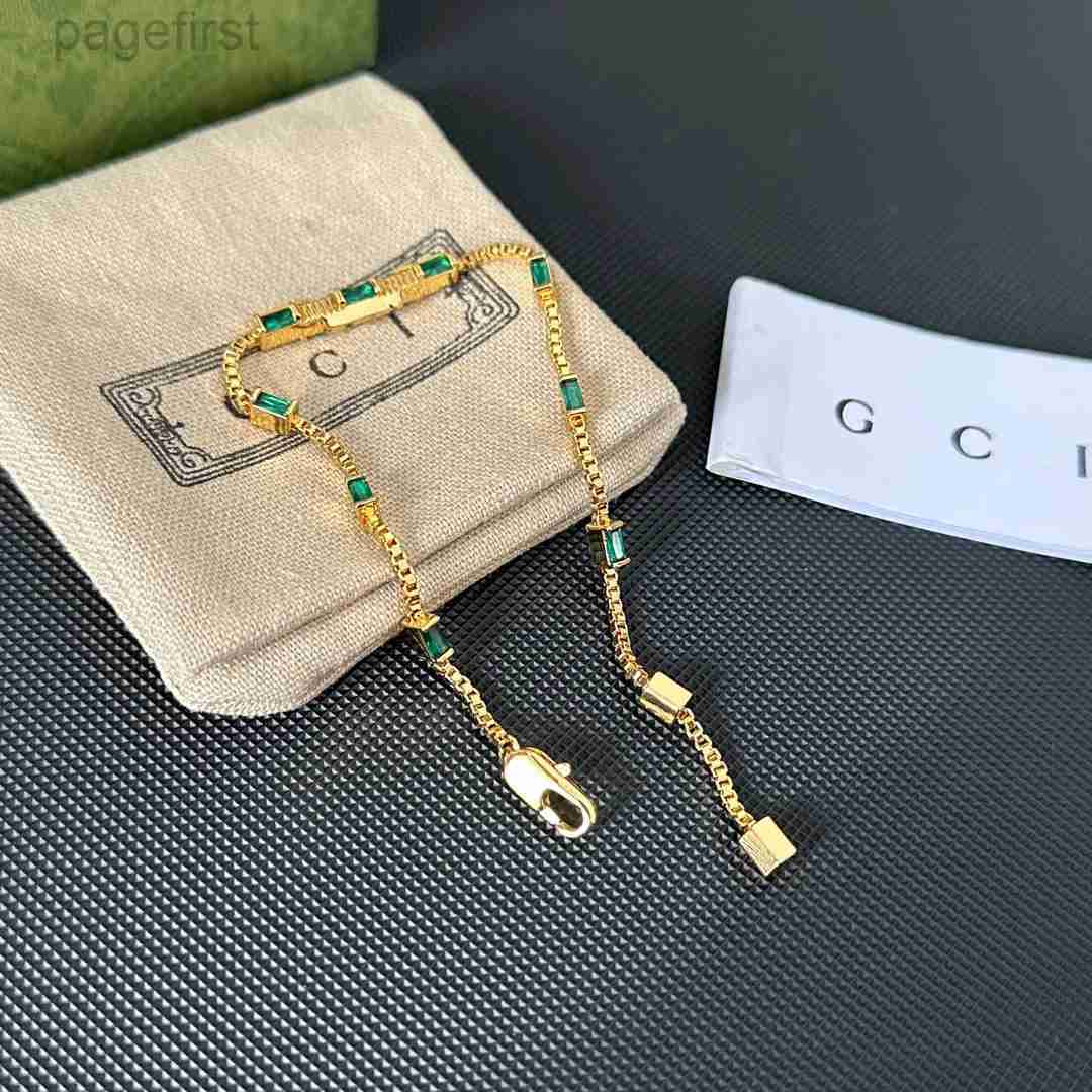 Designer 2024 Luxury 18k Gold Plated Bracelet Classic Long Chain Design For Stylish Girls High Quality Bracelet High Quality Green Diamond Inlaid Bracelet