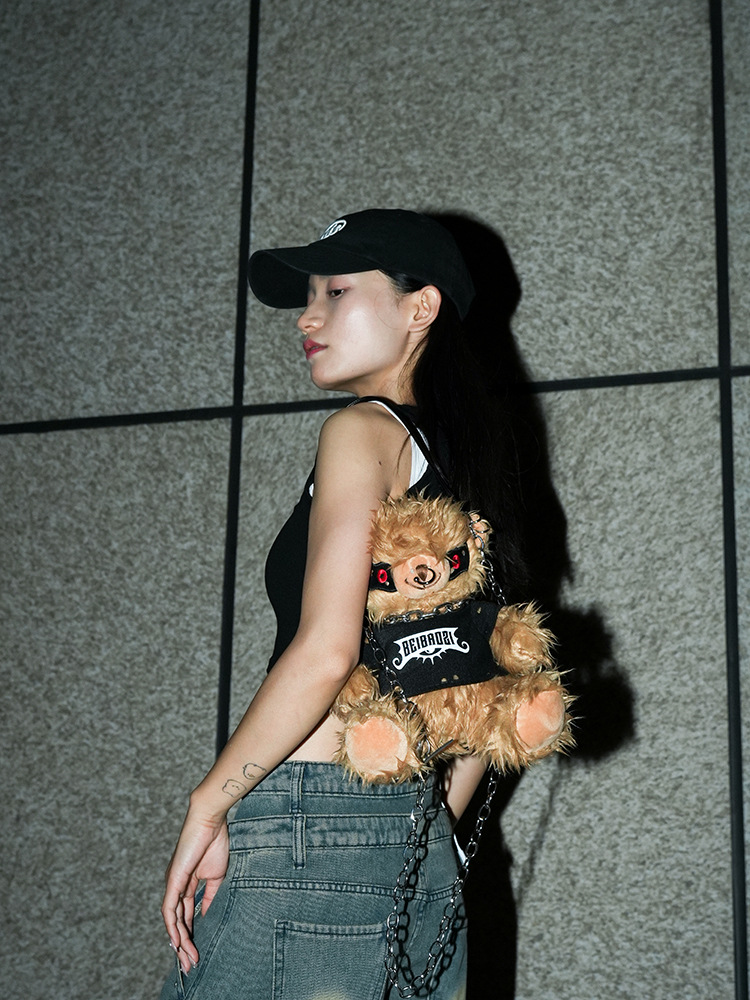 Small niche design sweet and cool rivet punk bear plush toy cross bag