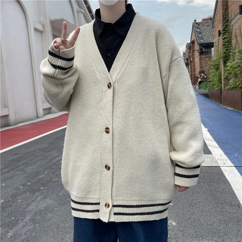 Autumn and winter knitted cardigan sweater for men Ins Hong Kong loose lazy V-neck sweater for men Korean trend streetwear 240919