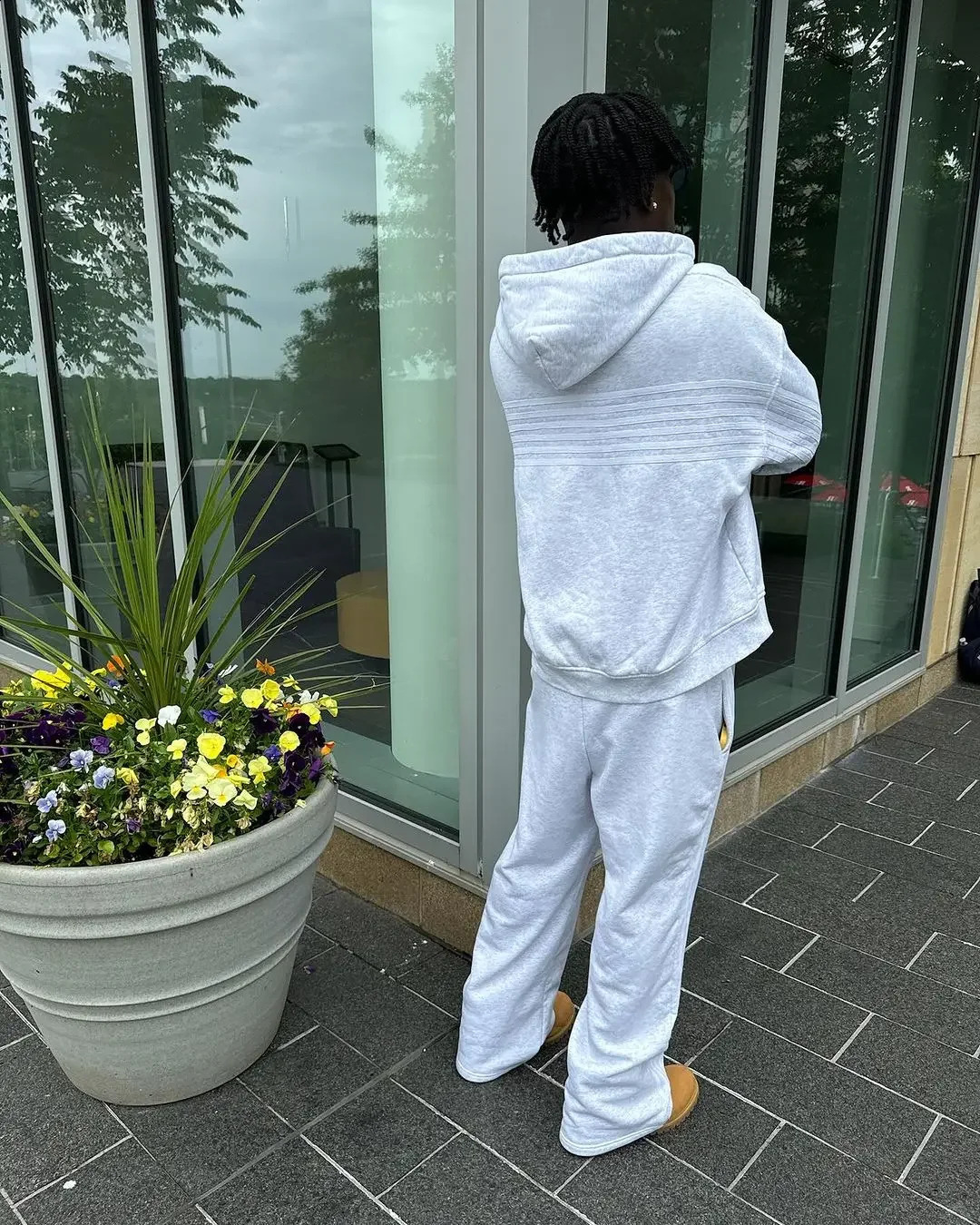 minimalist retro Y2K men hoodie twopiece set streetwear Harajuku fashion sports and women gray pants 241017