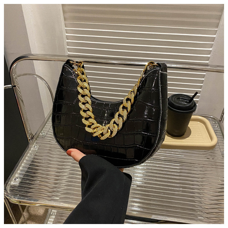 Crocodile patterned chain bag Trendy texture new stone patterned underarm bag fashionable and simple shoulder bag