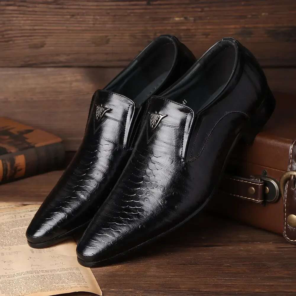 Retro Men's Dress Summer Casual Office Business Pointed Toe Leather Flat Slip-on Shoes for Men Loafers