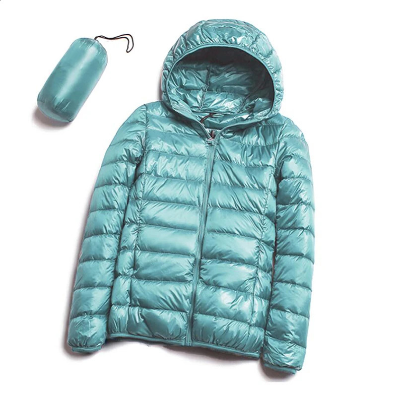 Winter down jacket womens short jacket ultra-thin hooded warm thin white duck down jacket Parka womens jacket 240913