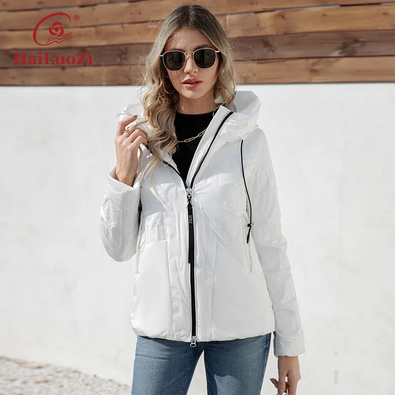 Hailuoqi Spring Womens Jacket Hooded Splicing Coat Windproof and Warm Park Elegant 7051 240918
