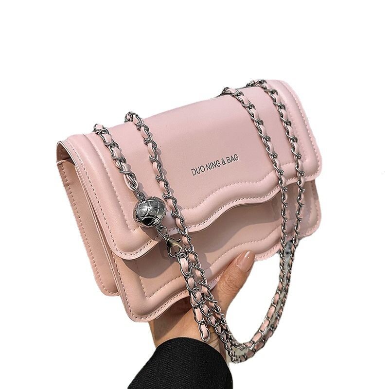 Gelombang Niche Wanita 2023 a Baru Rantai Persegi Kecil Bahu Crossbody Ketiak Beg