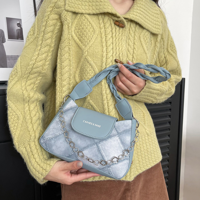 2025 Designer new 3 stylish 2024 minimalist shoulder for women Casual and trendy underarm small square bag