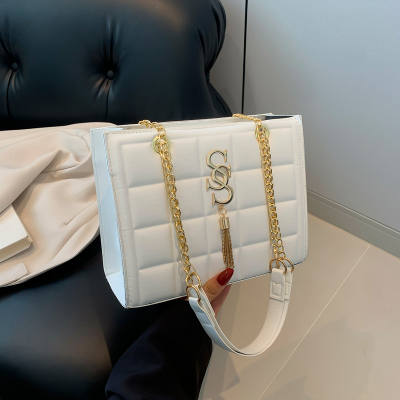 New Korean version single shoulder underarm bag Texture leisure chain diagonal cross small square bag