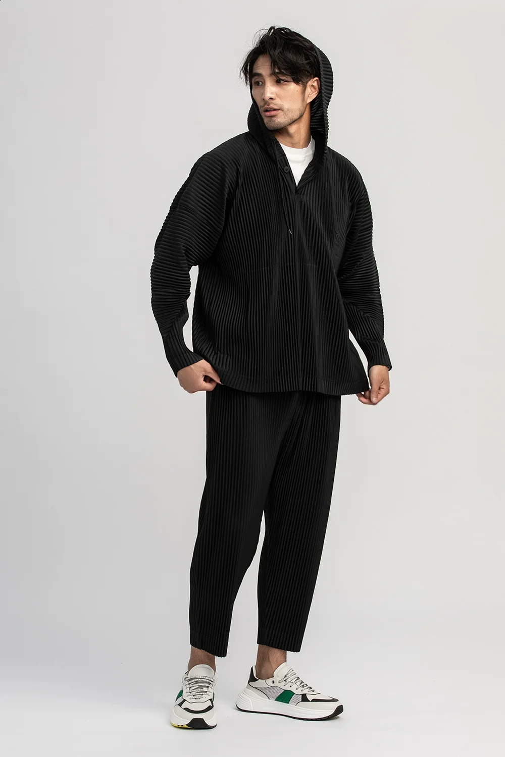 Miyake Pleated Straight Pants Men Clothing Black Pencil Cropped Pants Street Wears Men Japanese Style Ankle Length Pants 240914